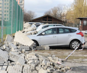 Wichura zniszczyła 21 aut