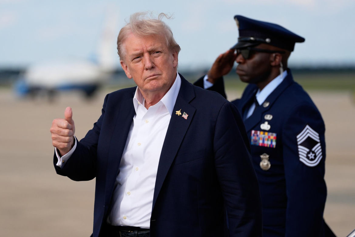Trump przysnął na oficjalnym spotkaniu! "Jest stary i coraz bardziej to widać"