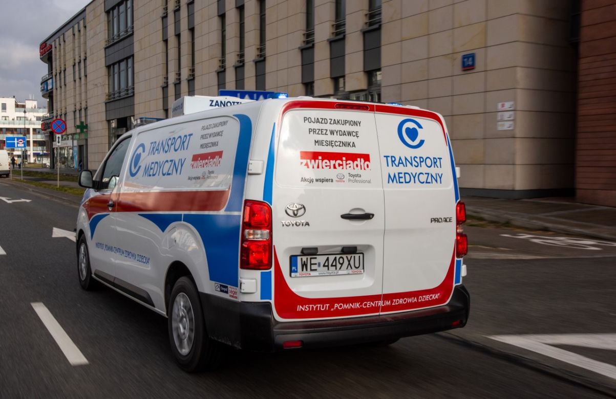 Specjalistyczna Toyota Proace na służbie w Centrum Zdrowia Dziecka