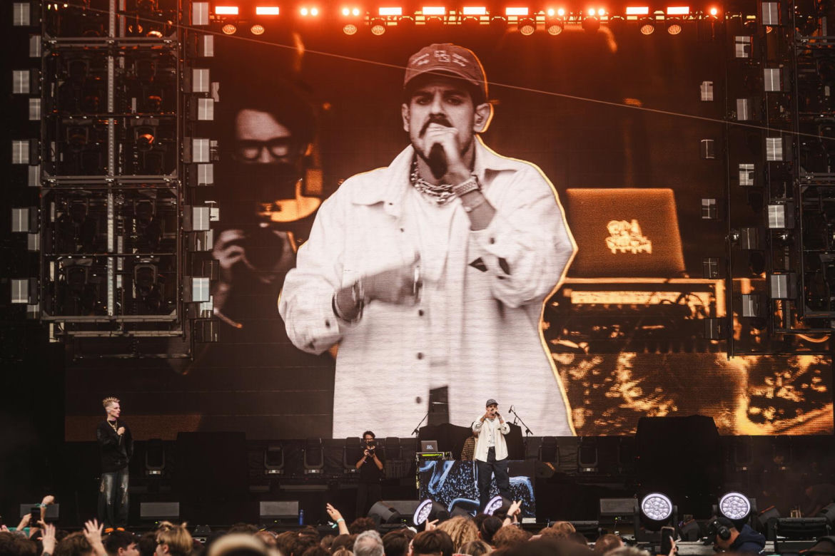 Sobotnie tłumy fanów przed PGE Narodowym. Fani Taco Hemingwaya czekają na wielkie show