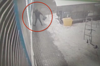 Brutalny atak na Targówku. Ranili 16-latka maczetą! Wstrząsające nagranie!