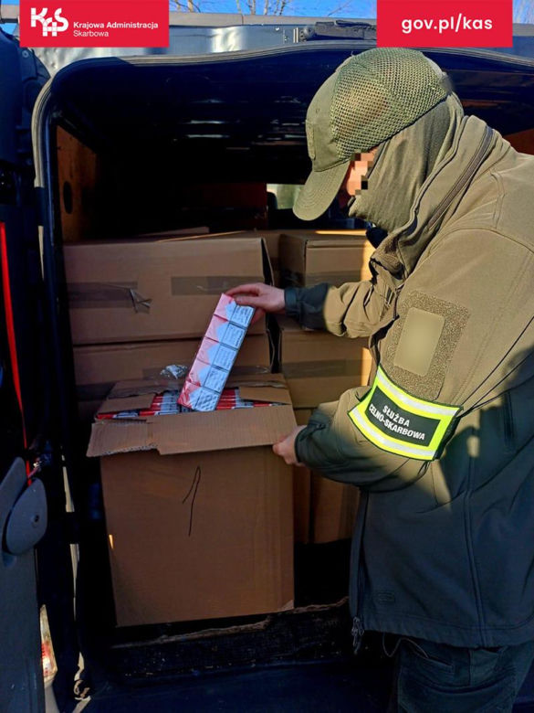Śląska KAS przejęła pół miliona papierosów bez polskich znaków akcyzy 