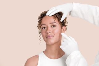 Regulacja, matowienie i korekta śladów potrądzikowych