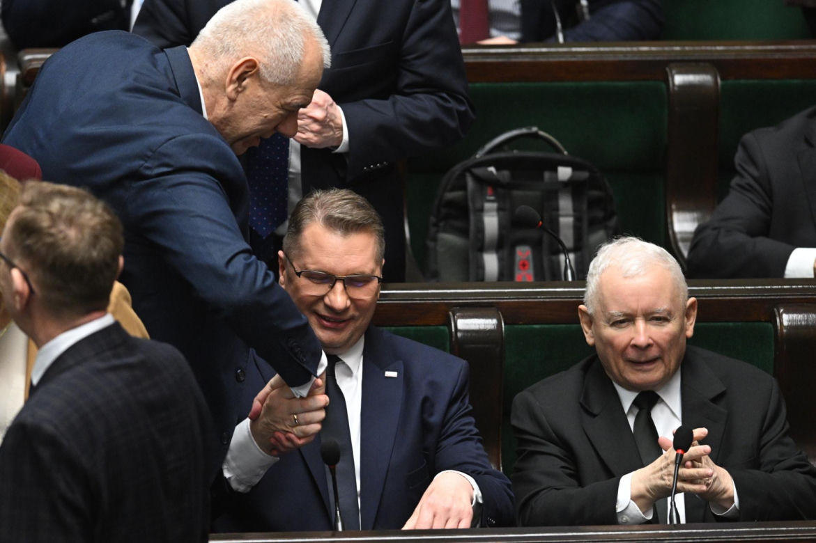 Sikroski bez hamulców do Macierewicza: Antek świrze!