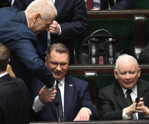 Sikroski bez hamulców do Macierewicza: Antek świrze!