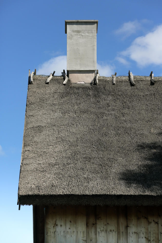 Komin w strzesze najlepiej jeśli będzie w kalenicy lub w jej pobliżu