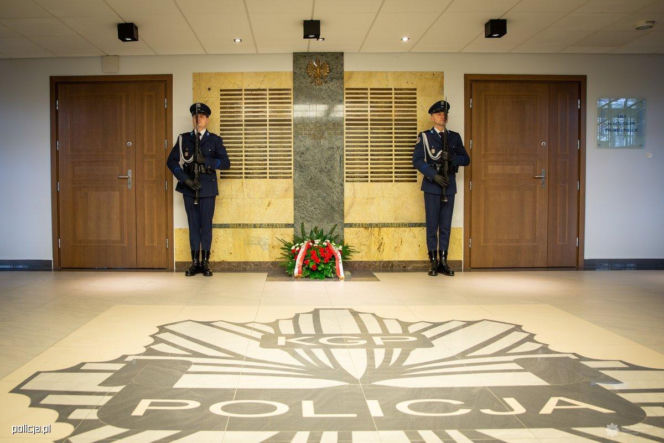 Policjant zainterweniował na urlopie i zginął. Andrzej Struj śmiertelnie dźgnięty nożem. "To był szok"
