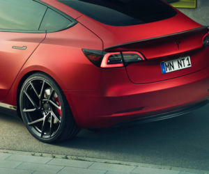 Tesla Model 3 po tuningu Novitec