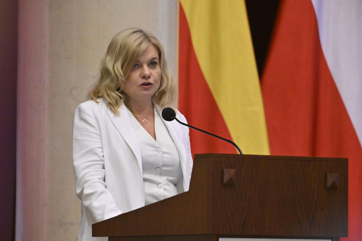 Wotum zaufania i absolutorium dla prezydenta Rafała Trzaskowskiego