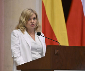 Wotum zaufania i absolutorium dla prezydenta Rafała Trzaskowskiego