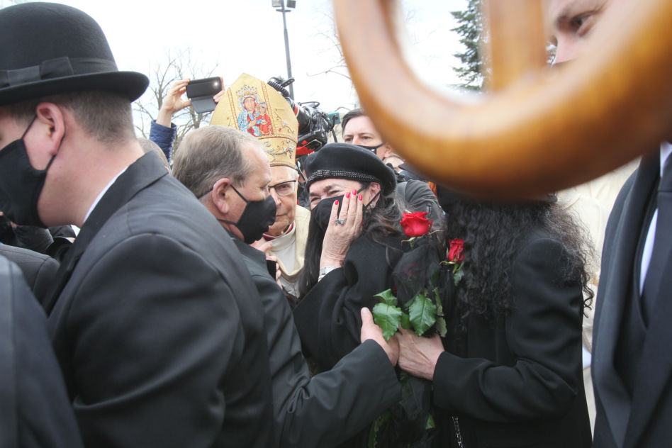 Ewa Krawczyk na pogrzebie męża Krzysztofa Krawczyka
