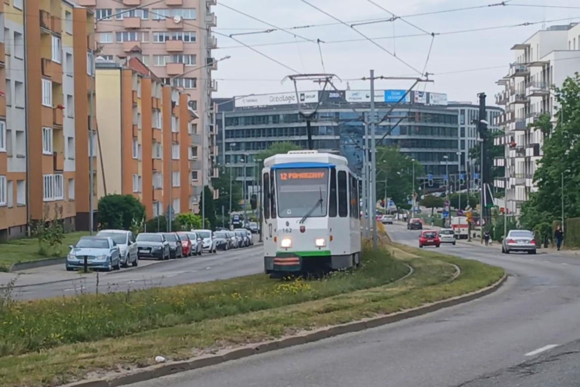 Al. Powstańców Wlkp. przed przebudową