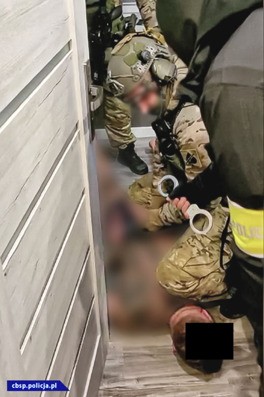 Służby rozbiły nielegalny biznes. Zarabiali kolosalne pieniądze na hazardzie