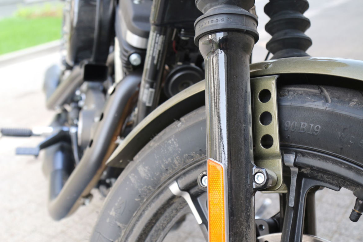 Harley-Davidson 883 Iron