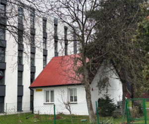 Dom przy ul. Jutrzenka 4 w Krakowie i sąsiedni akademik