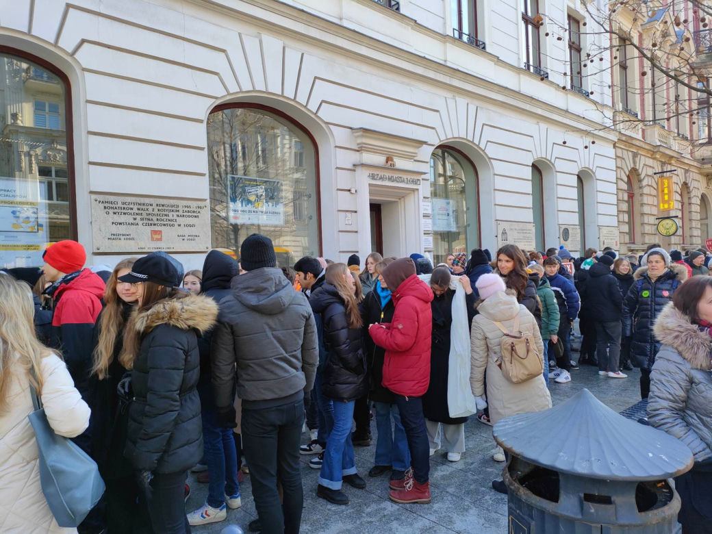 Polonez dla Łodzi. Zobacz, jak zatańczyli go mieszkańcy