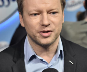 Tak Maciej Stuhr zmieniał się przez lata. Dziś trudno w nim rozpoznać chłopaka z Fuksa