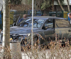 Tomasz Karolak parkuje jak król na włościach