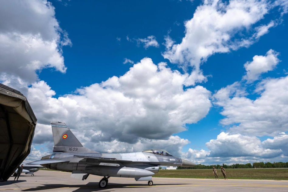 Rumuńskie F-16 zestrzeliło drona. Pierwsza taka interwencja w historii kraju