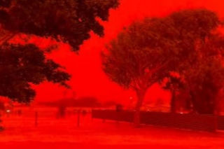 Czerwone niebo nad Australią