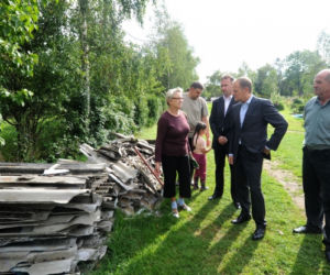 Premier Tusk spotkał się z rolnikami z Mazowsza poszkodowanymi przez nawałnicę