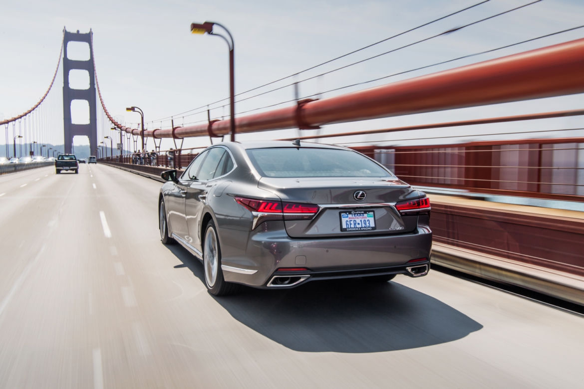 nowy Lexus LS500