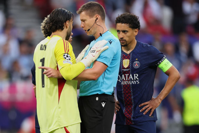 Liga mistrzów. Mecz PSG - Arsenal