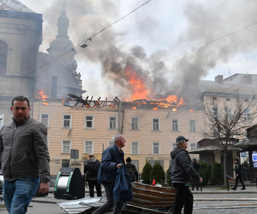 PILNE! Rosjanie zaatakowali pełne cywilów centrum Lwowa! Są nagrania