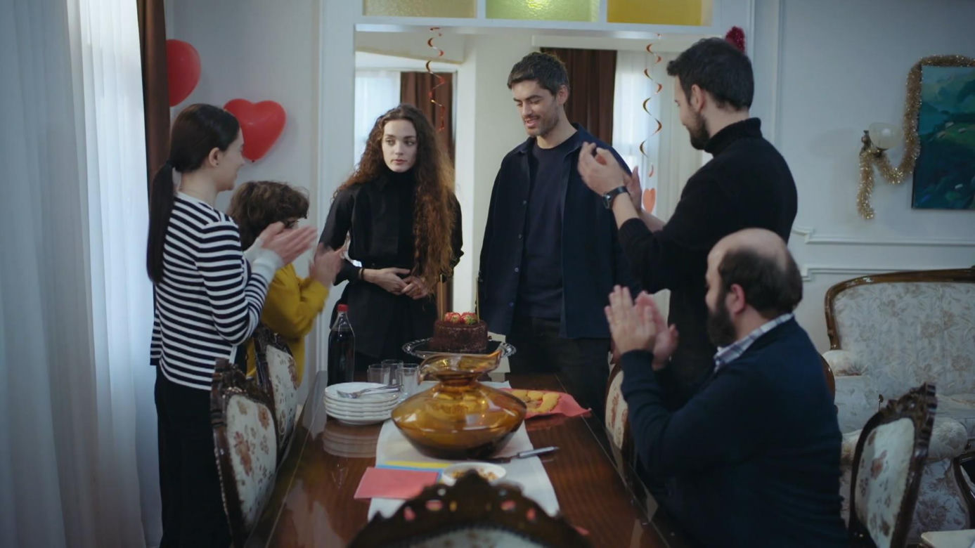 Dziedzictwo, odc. 966. Yusuf , Sahin, Nazli, Mert, Nana, Poyraz
