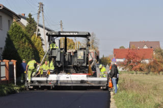 Zaorana ulica w Gliwicach - Ostropie ponownie została wylana asfaltem