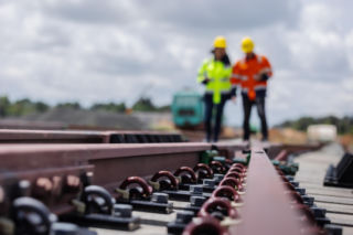 Transparentność ważniejsza niż miliardy. Branża budowlana walczy o zdrowe zasady gry. Co dalej z przebudową linii Ełk - Białystok?