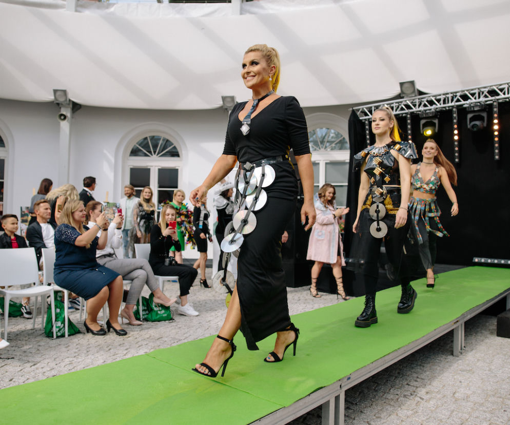 Moda na Recykling: wielkie gwiazdy na pokazie [GALERIA]