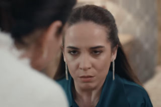 Panna Młoda, odcinek 18. Mukadder, Beyza