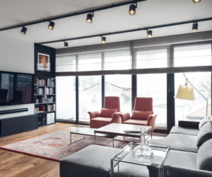 Część wypoczynkowa w męskim apartamencie w stylu nowoczesnym