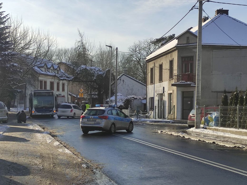 Kłęby dymu nad Krakowem! Pożar na ul. Malborskiej. Co się pali?