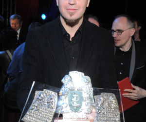 Odwiedź groby znanych