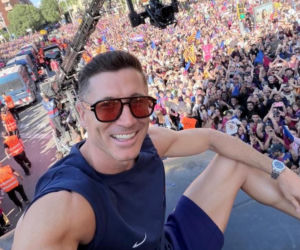 Robert Lewandowski i Wojciech Szczęsny na fecie Barcelony