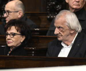 Msza za ofiary Smoleńska w Archikatedrze. Obecni Nawrocki i Kaczyńska