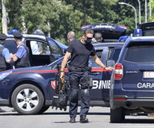 Strzelanina pod Rzymem: nie żyje dwójka dzieci i mężczyzna. Napastnik popełnił samobójstwo