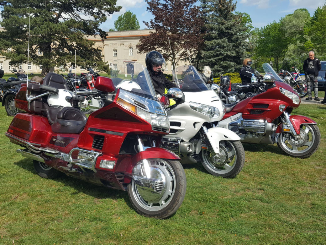 ​Setki motocyklistów na Wiosennym Święceniu Motocykli w Rydzynie