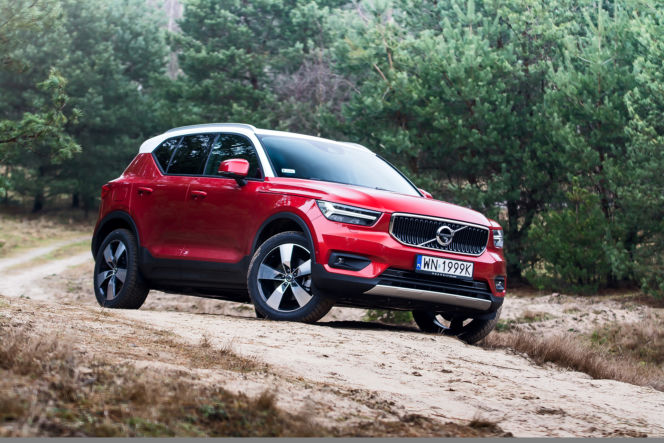 Volvo XC40 D4 AWD AT8 Momentum
