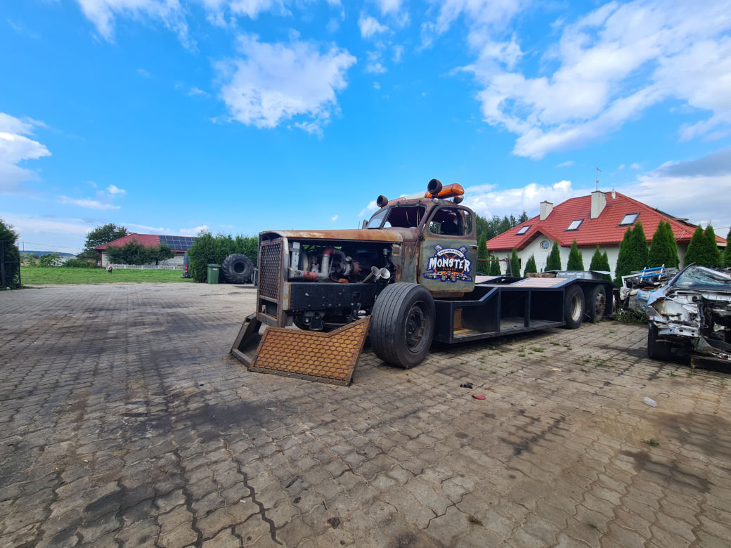Podkarpackie. Zrobił największego monster trucka [ZDJĘCIA]