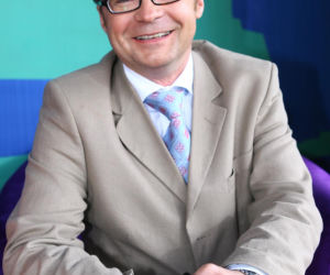 Prezenter TVP zostaje mistrzem pogrzebów! Zaskakująca decyzja gwiazdy