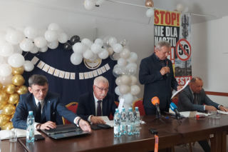 Spotkanie w sprawie budowy masztu  5 G w Płoskiem. Planowana wieża ma mieć około 52 metrów 