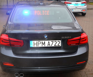 Nieoznakowany radiowóz BMW 330i xDrive