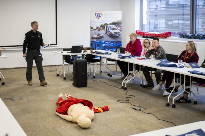 Aptekarze ćwiczą na wypadek wojny. Pierwsze takie szkolenie w Warszawie