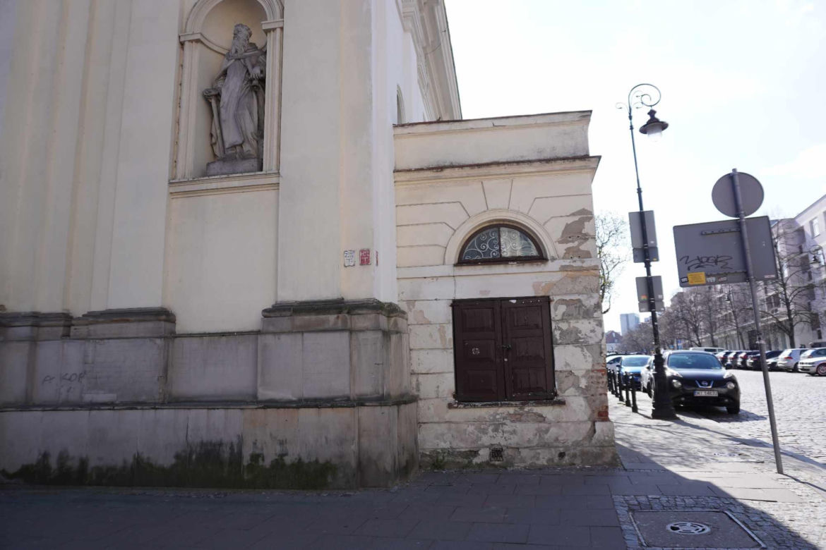 Najmniejszy budynek w Warszawie - Długa 1