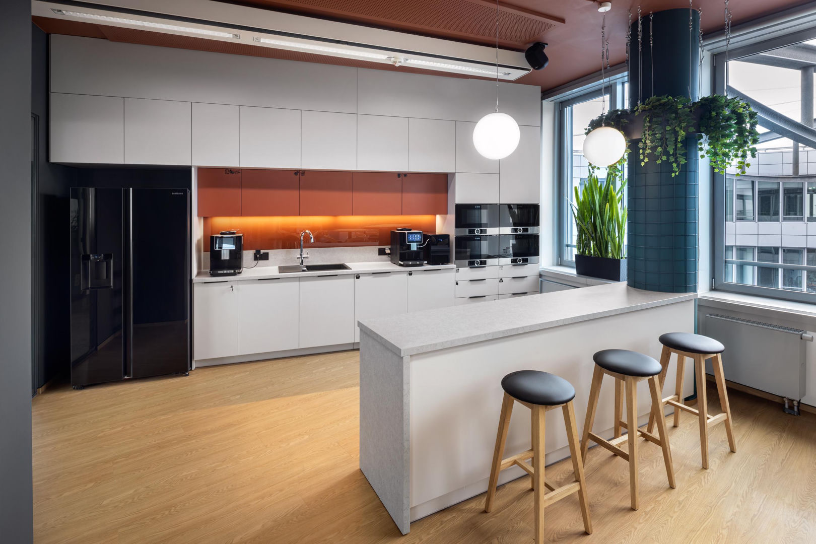 Biura Mercedes-Benz na warszawskich Włochach.