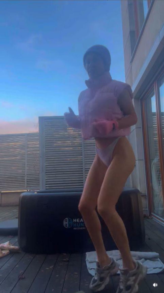 Doda morsuje na tarasie