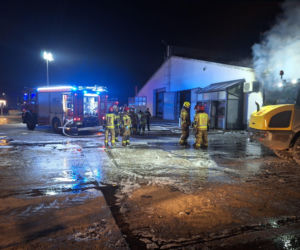 Kilkanaście godzin walki z wielkim pożarem w Rawiczu. Milionowe straty